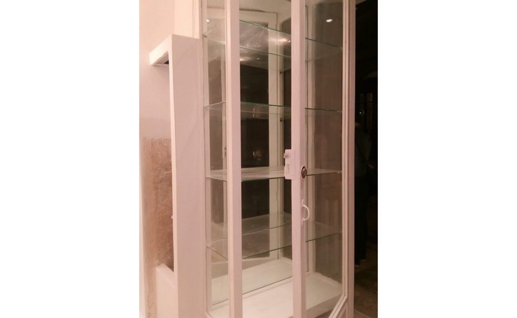 Shop to let in Malta: 35sqm Premises For Rent in Valletta