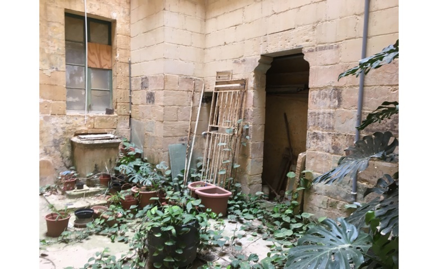 3 Apartments for sale in Valletta with potential to Build a Penthouse