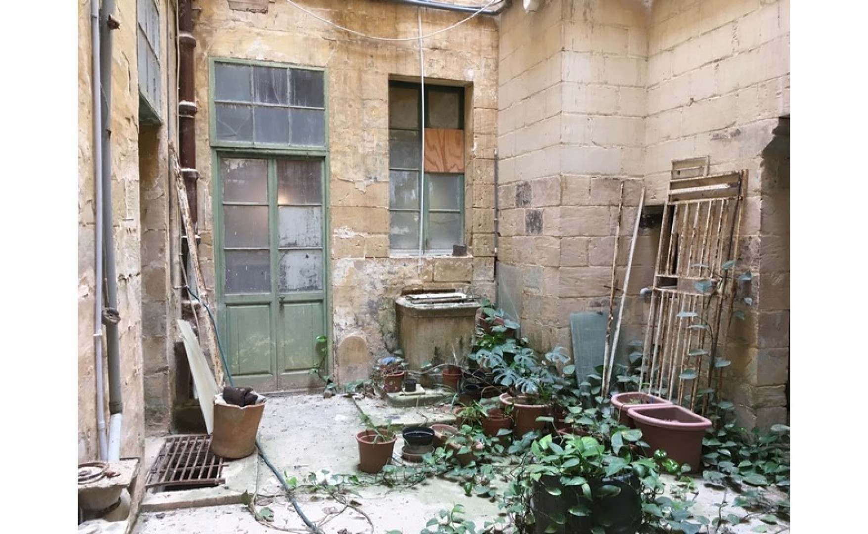 3 Apartments for sale in Valletta with potential to Build a Penthouse