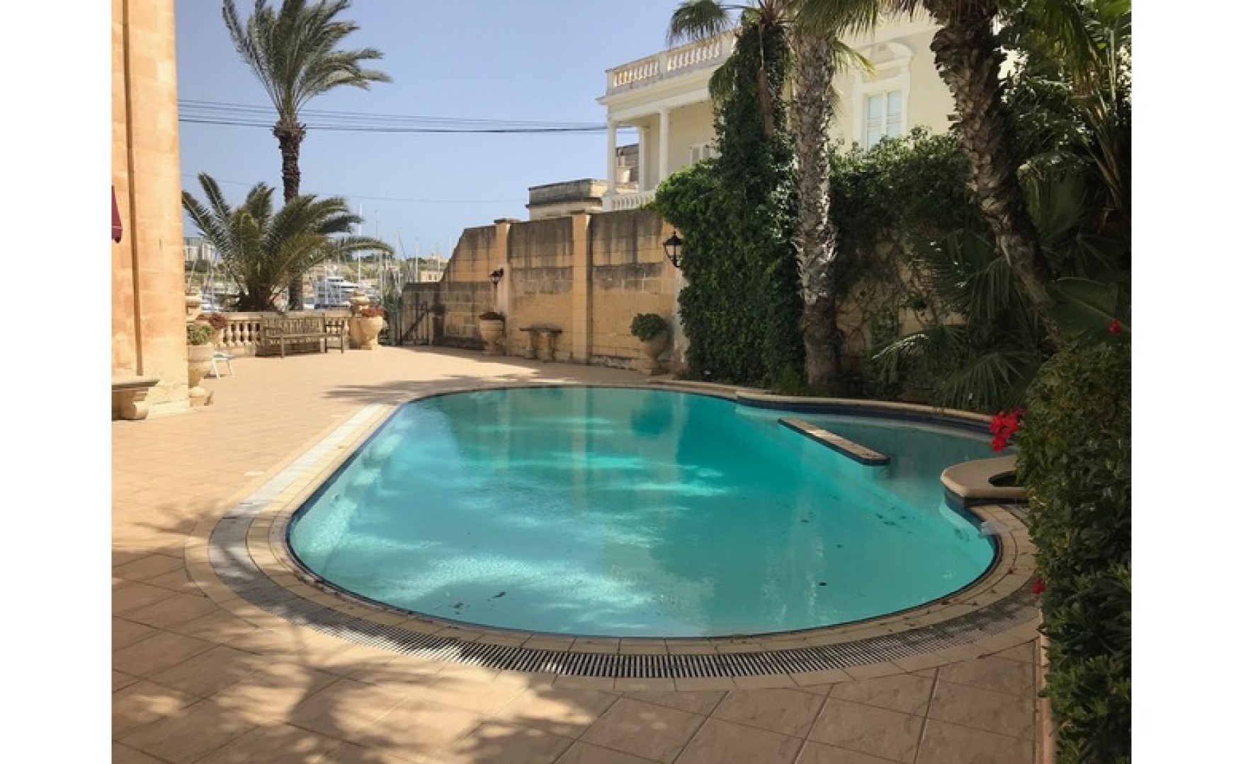 6 bedroom Palazzo with pool for rent in Ta xbiex