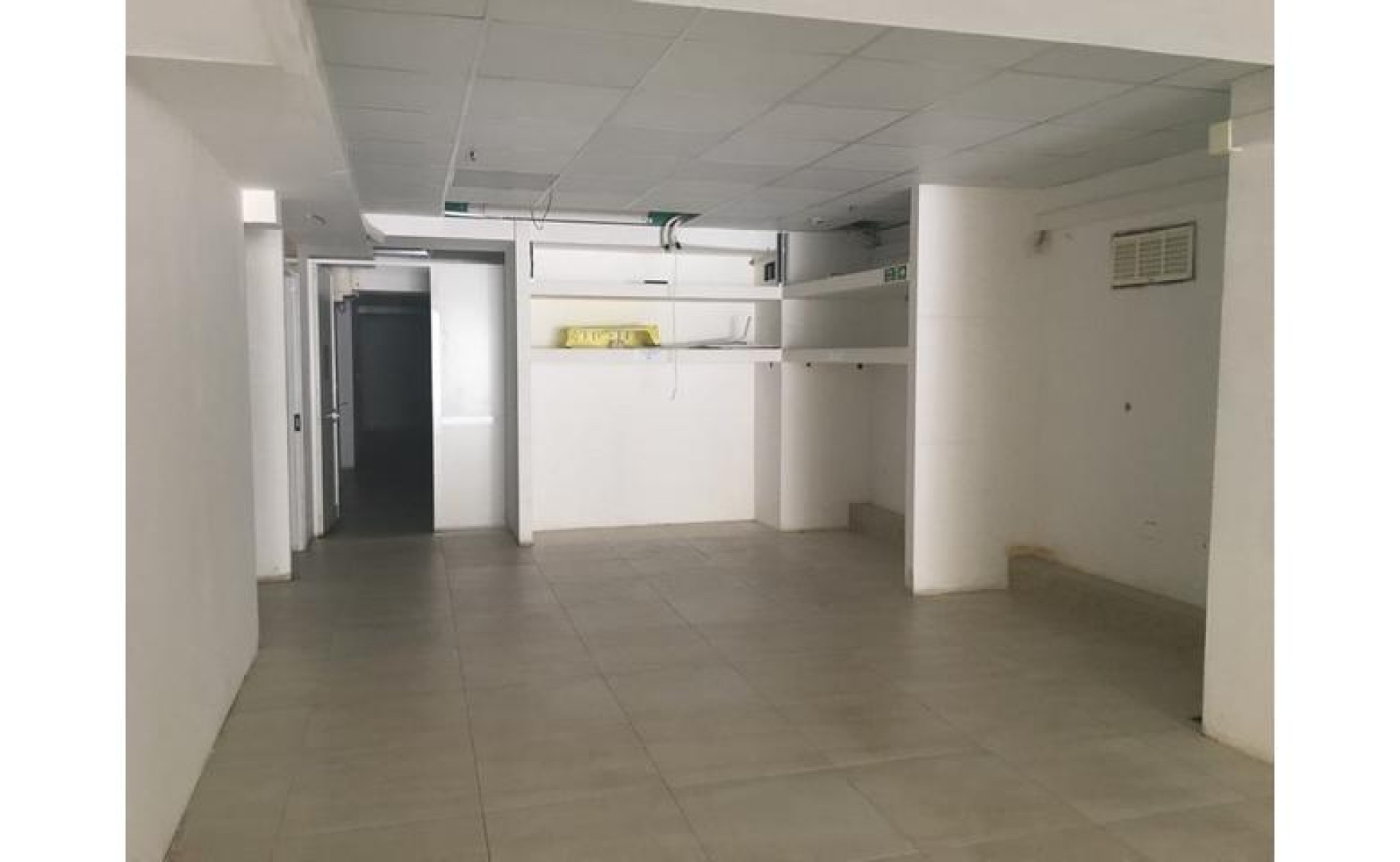Office space for rent in swatar with an area of 270sqm