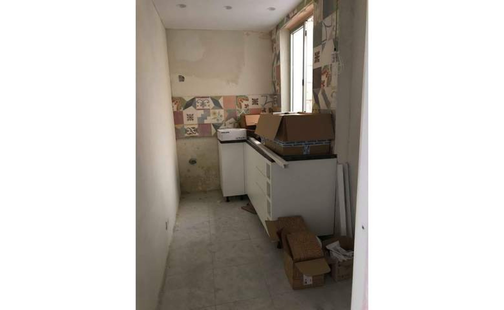 Shop to let in Malta: 100sqm premises in Gzira
