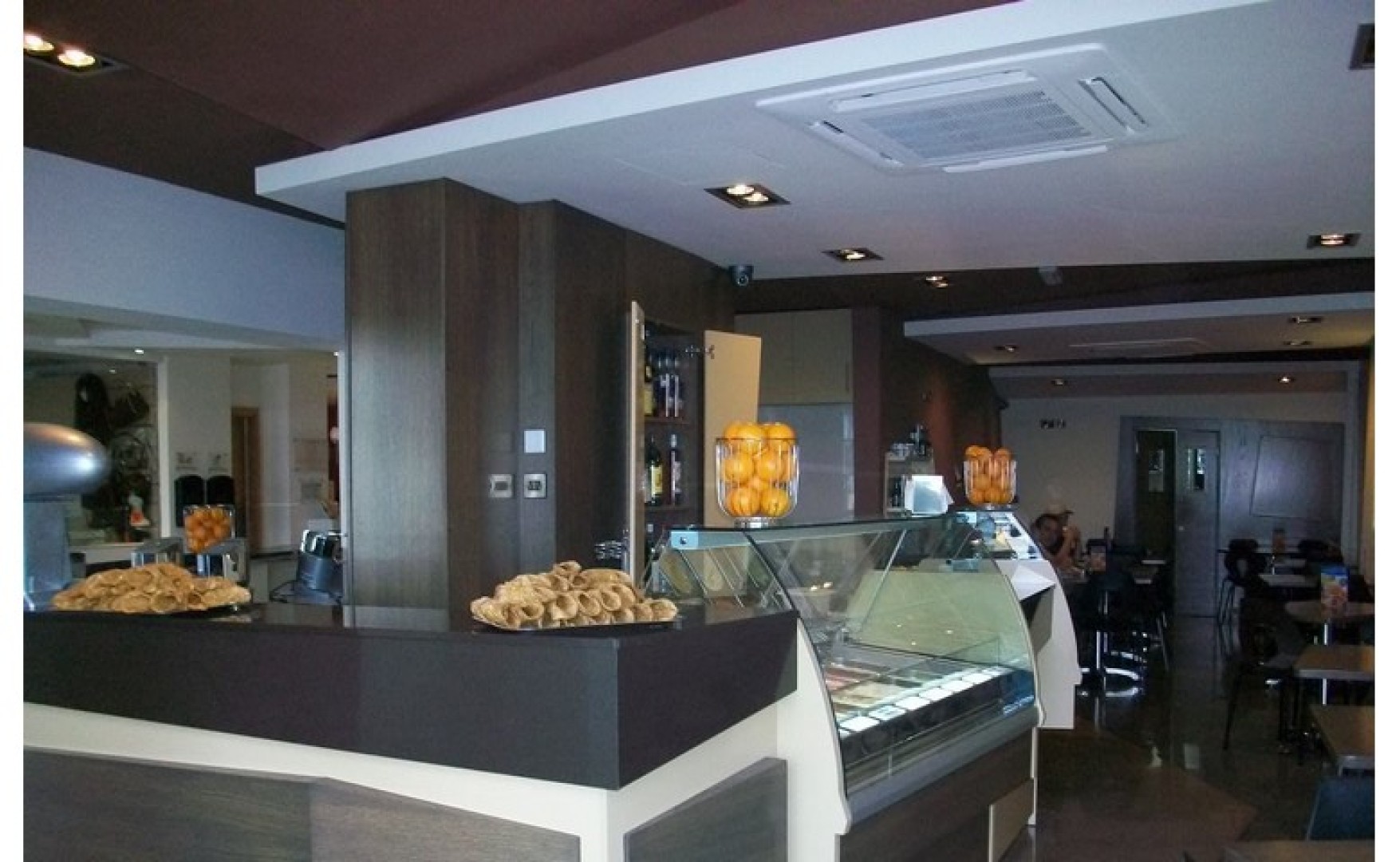 Restaurants for rent in Malta: 125sqm Gzira seafront cafeteria