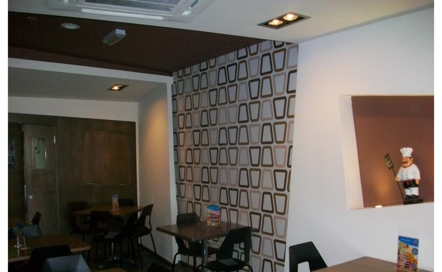 Restaurants for rent in Malta: 125sqm Gzira seafront cafeteria