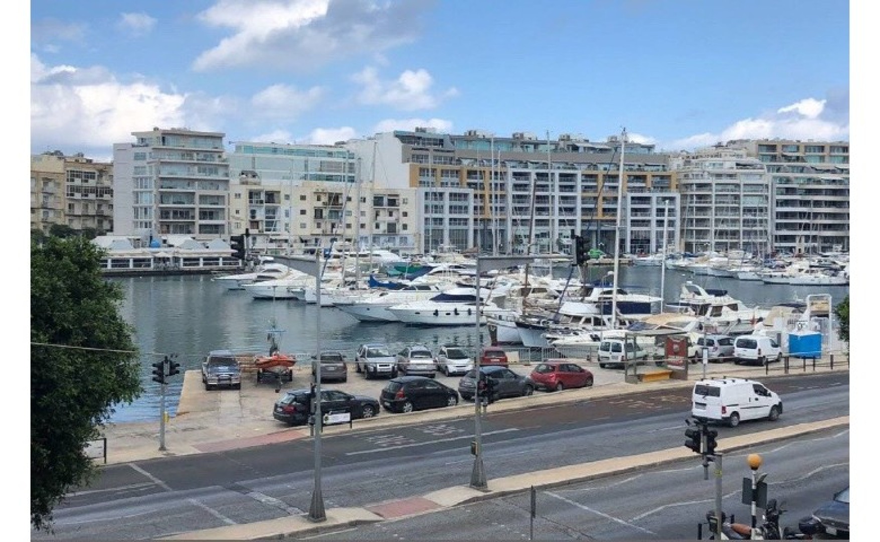 A Very Modern Seafront Office in a Great Location for rent