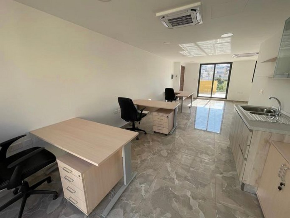 Offices for rent Malta: 74sqm commercial premises in Birkirkara