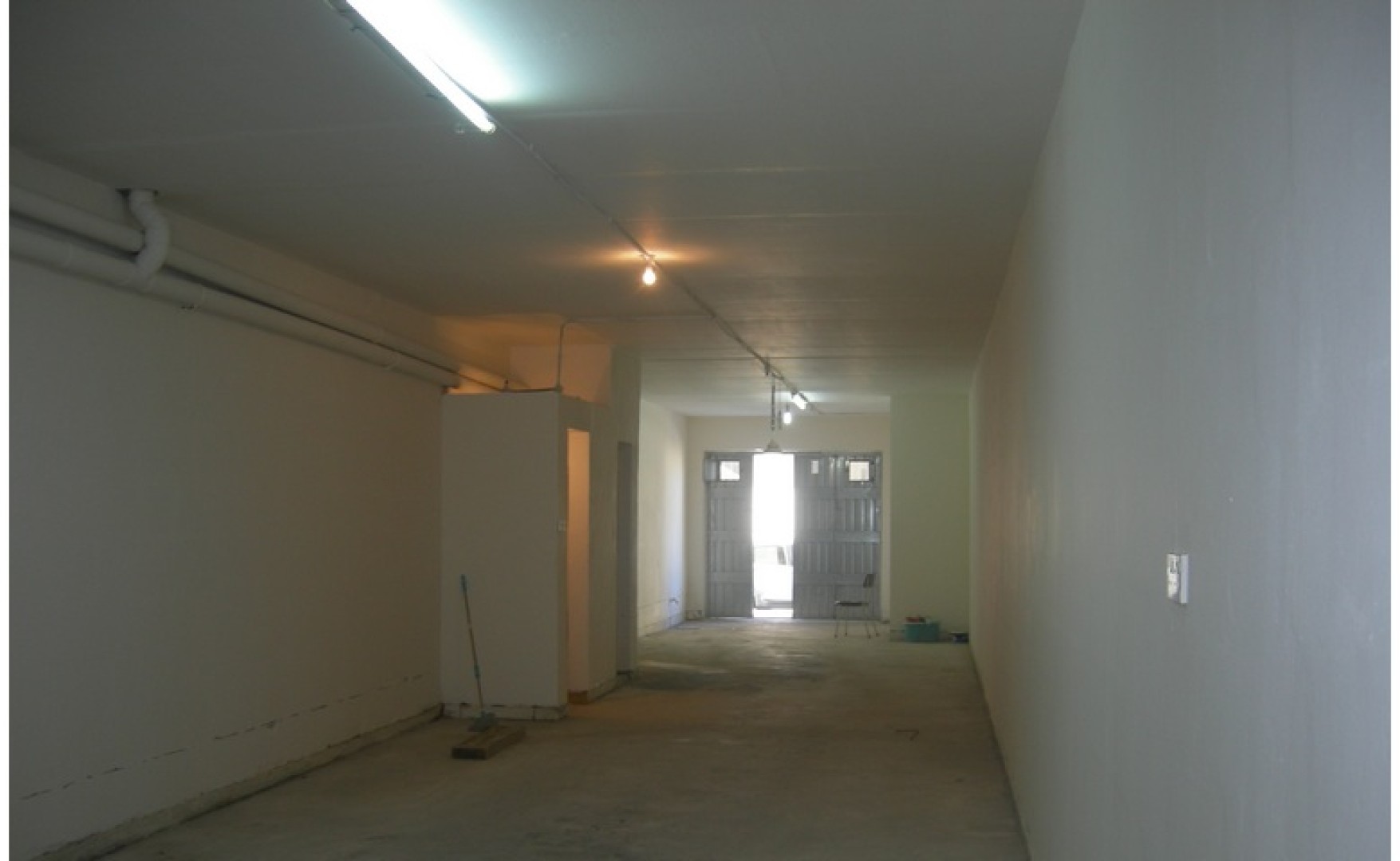 Real estate Malta: Marsascala 5/6 car garage for rent approx 105 square metres