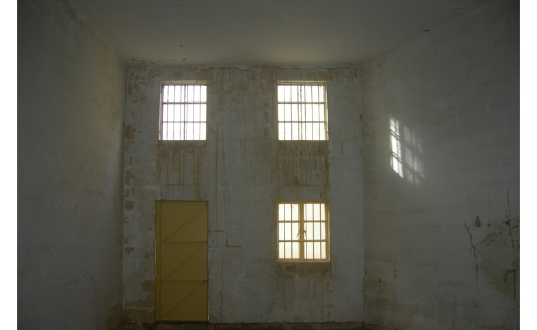 Real estate Malta: Fgura 230sqm warehouse for rent