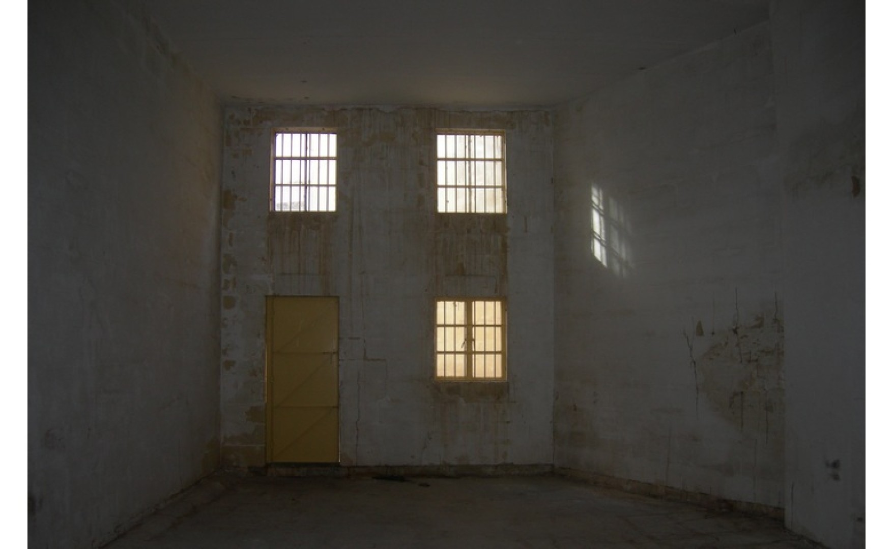Real estate Malta: Fgura 230sqm warehouse for rent