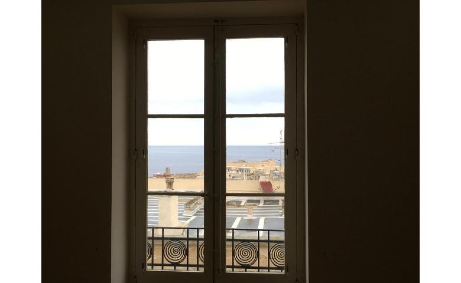 Office in Malta: 185sqm Premises for Rent In The Centre Of Valletta