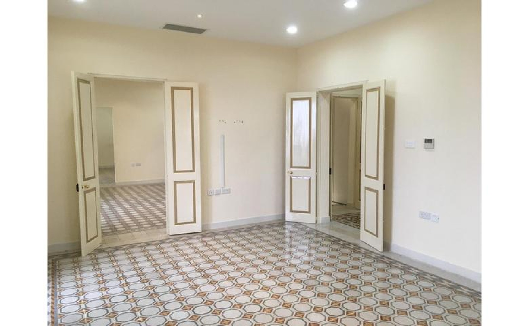 Office in Malta: 185sqm Premises for Rent In The Centre Of Valletta