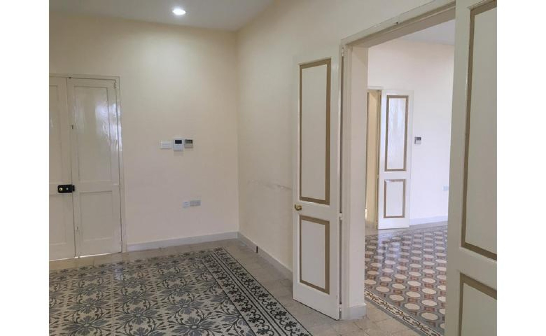 Office in Malta: 185sqm Premises for Rent In The Centre Of Valletta