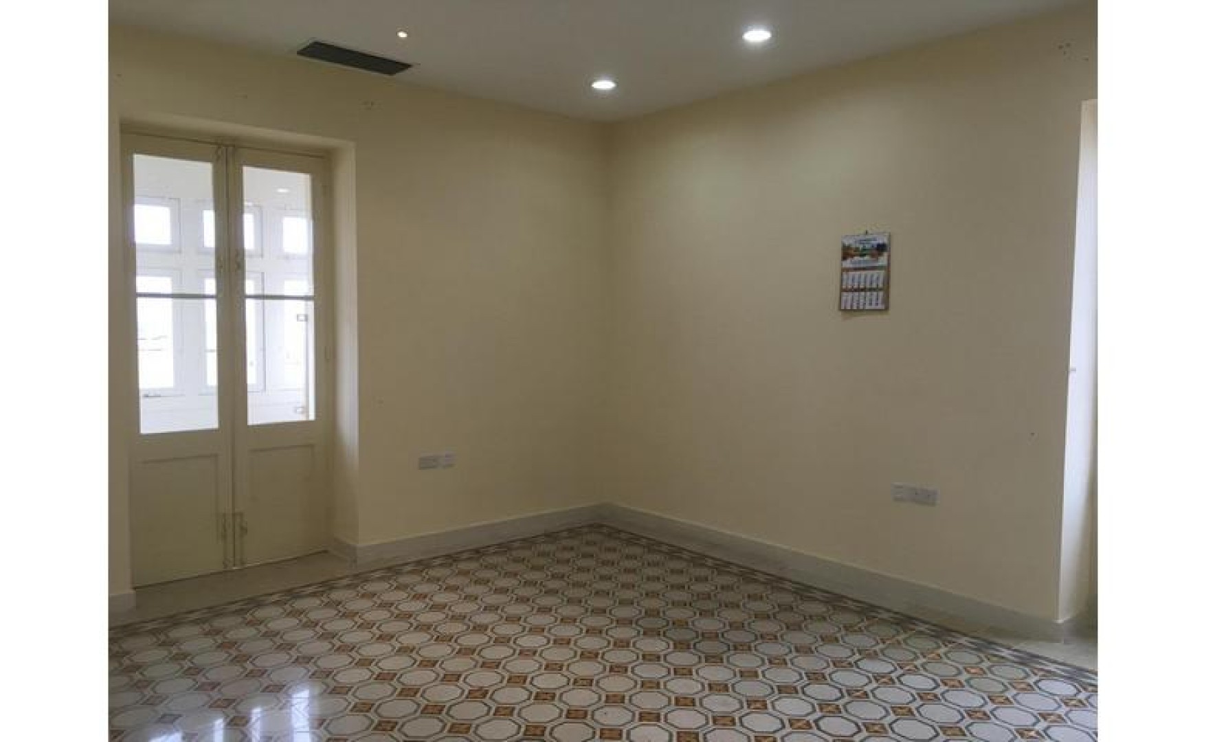 Office in Malta: 185sqm Premises for Rent In The Centre Of Valletta