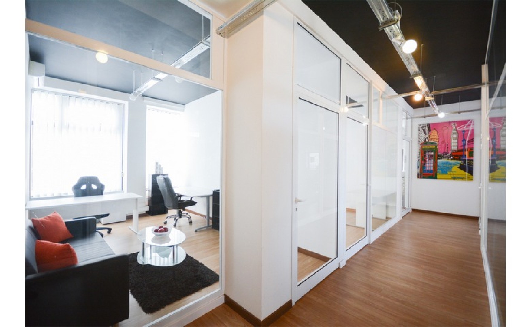 4 person desk office space to let in St.Julians