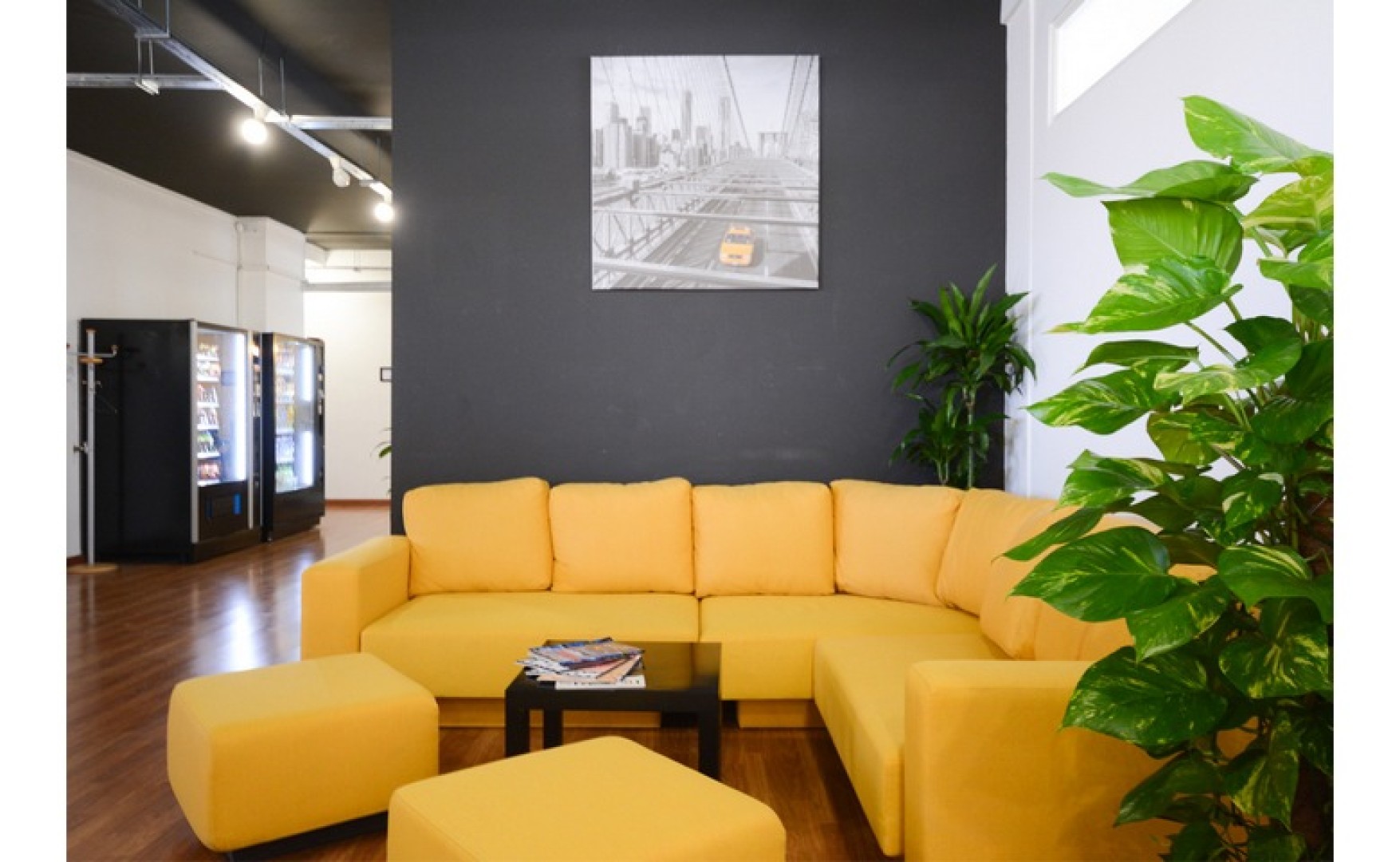 4 person desk office space to let in St.Julians