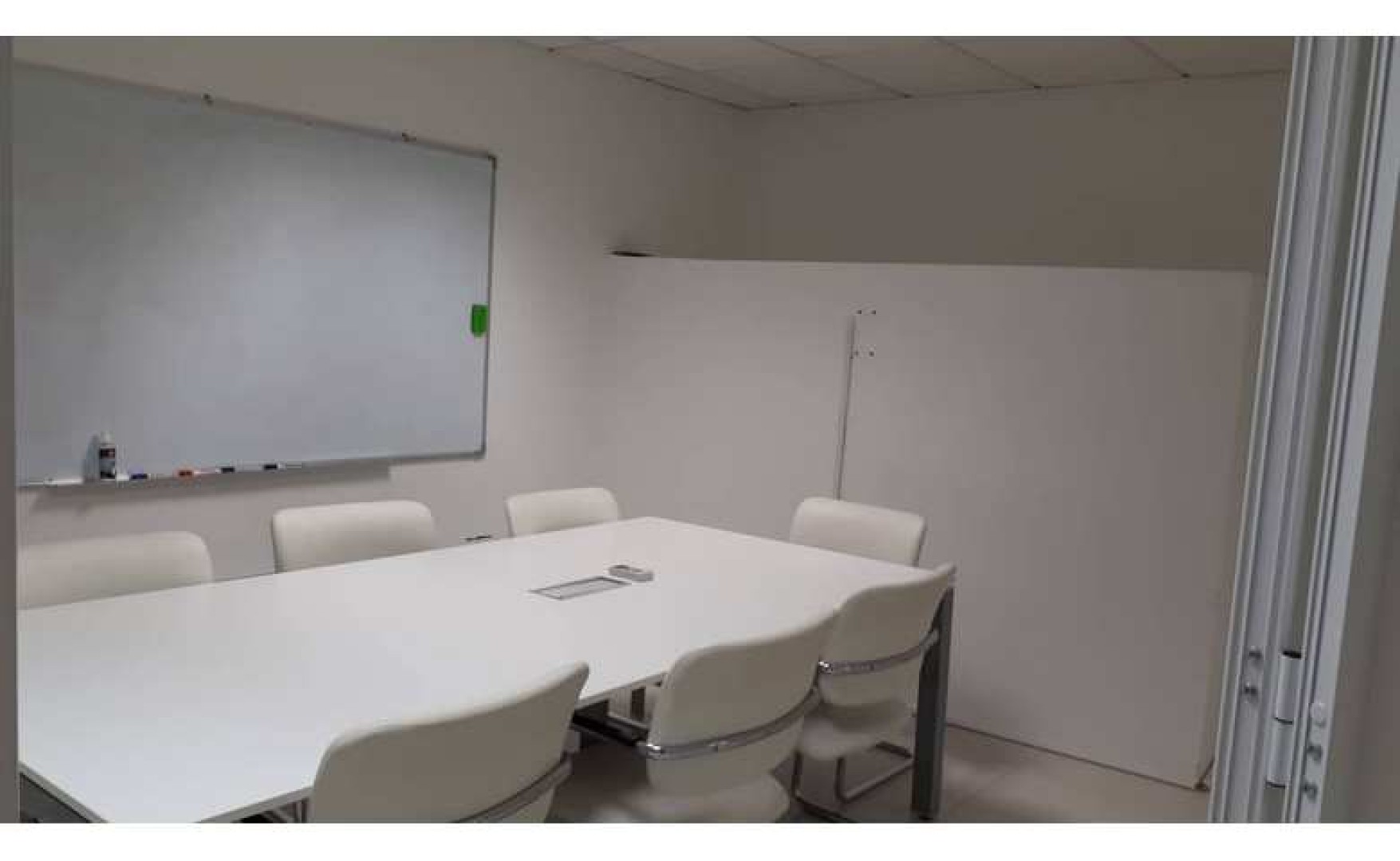 St Julians 228 SQM office for rent overlooking Balluta bay