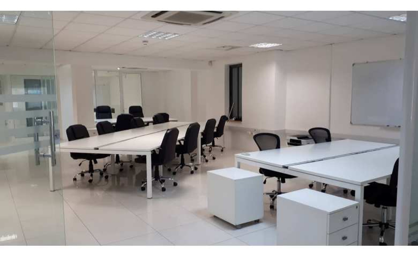 St Julians 228 SQM office for rent overlooking Balluta bay