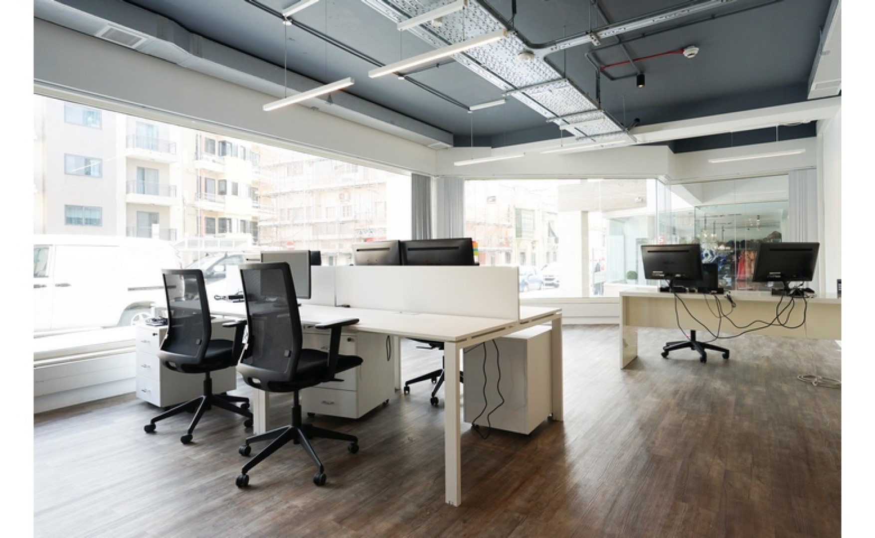 350sqm modern ground floor open plan office space for rent