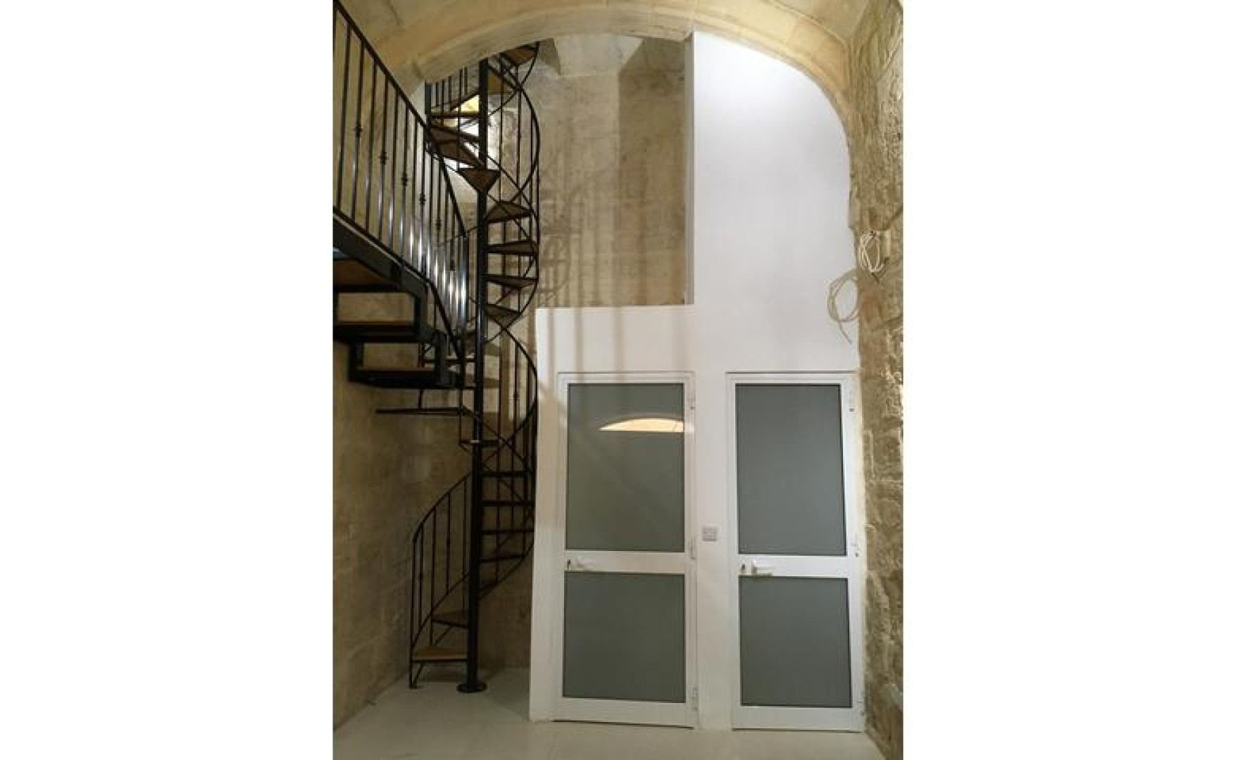 Shops for Rent in Malta: Outlet on 3 Floors In the Hub Of Valletta