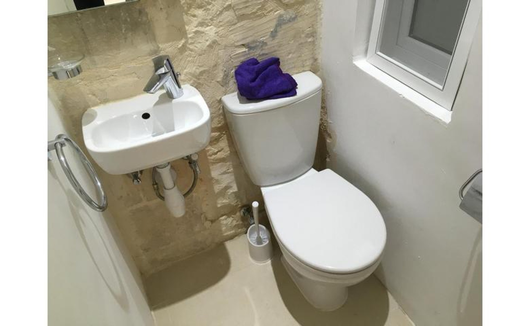 Shops for Rent in Malta: Outlet on 3 Floors In the Hub Of Valletta