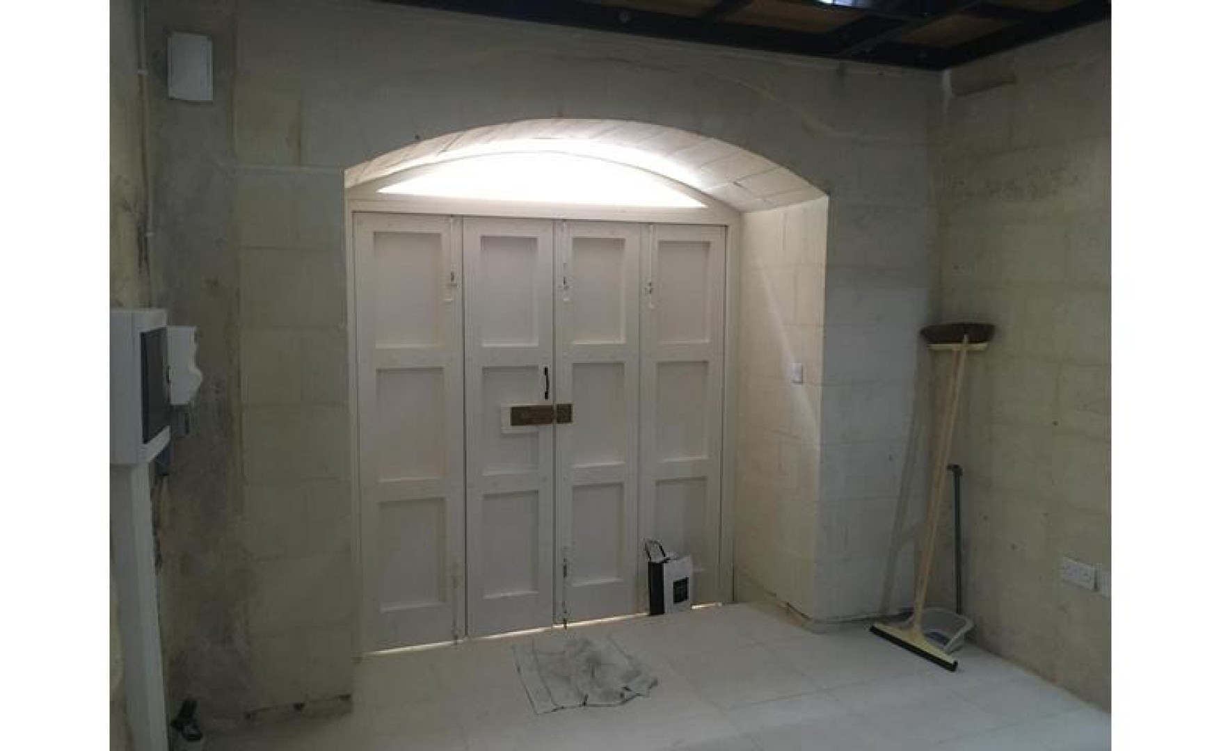 Shops for Rent in Malta: Outlet on 3 Floors In the Hub Of Valletta