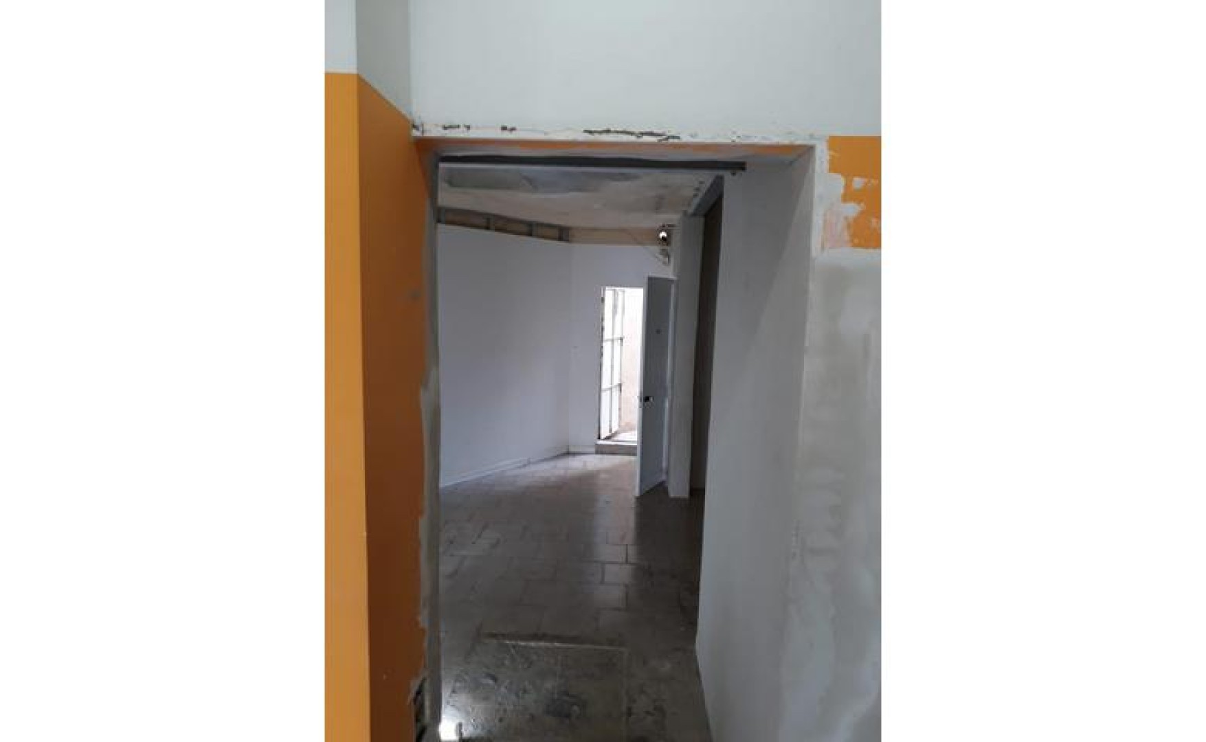 Shops for rent Malta: 75sqm Seafront Shop to let in Bugibba