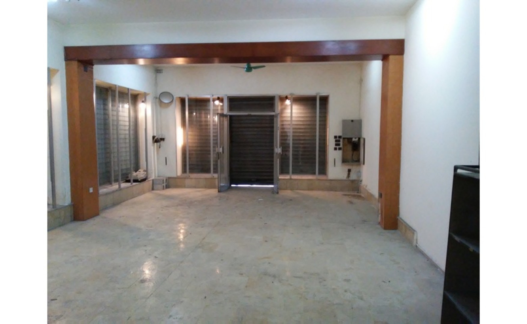 Shops for rent Malta: Fgura 72sqm premises to let