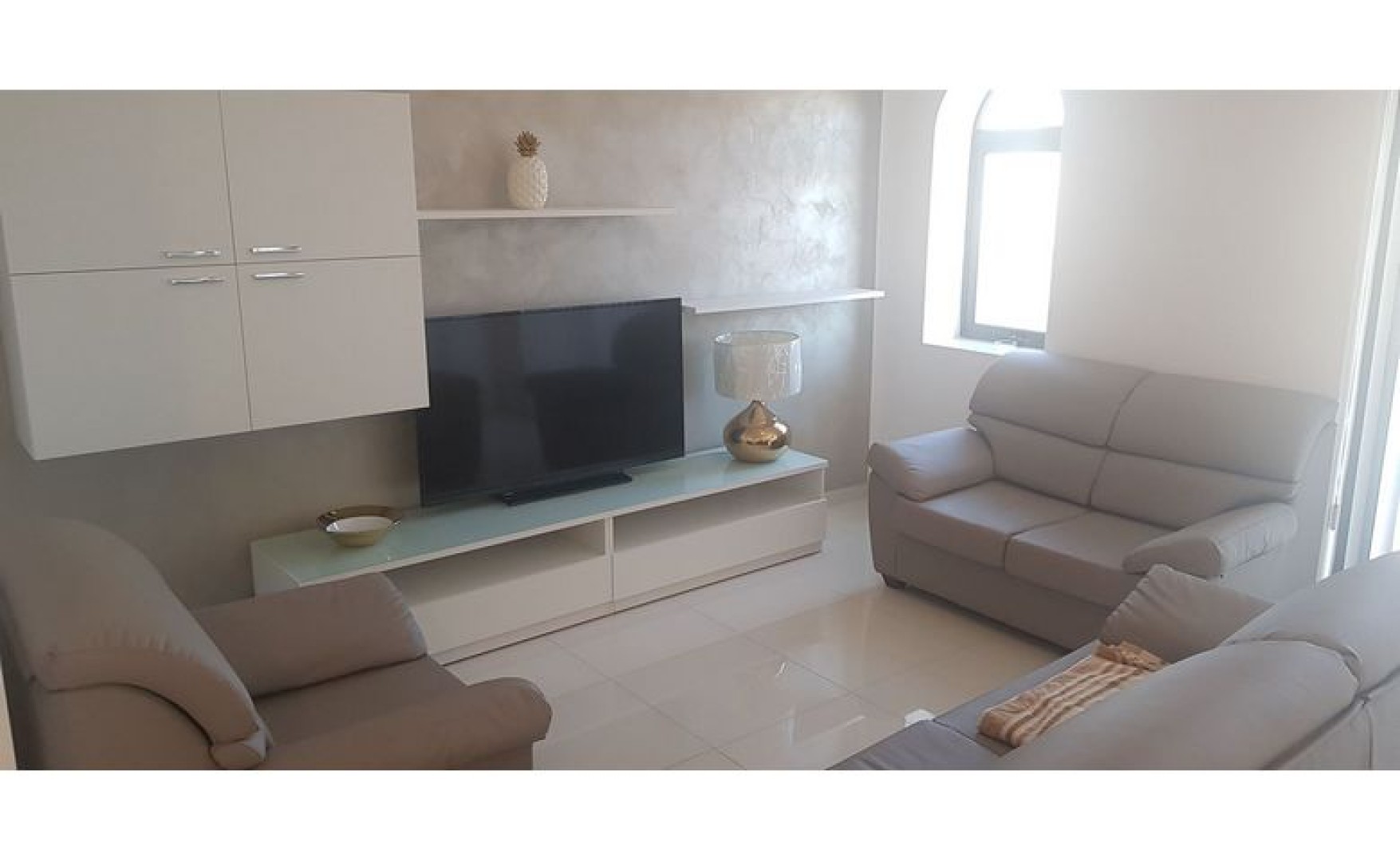 Swieqi modern apartment for rent with 3 bedrooms