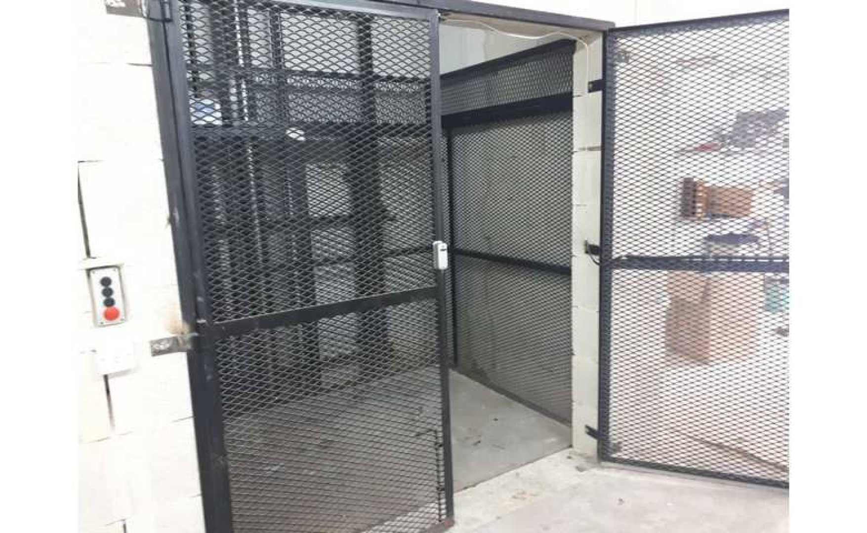 Real estate Malta: St Venera 462sqm large warehouse for rent