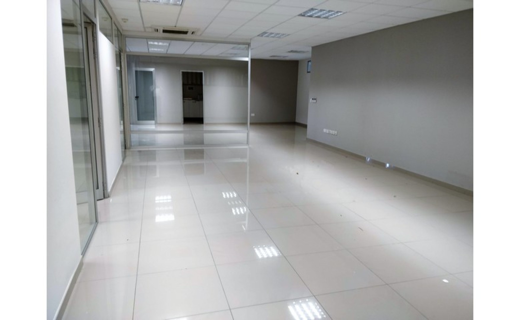 Modern Office for rent in mriehel with an area of 266sqm and optional parking for rent