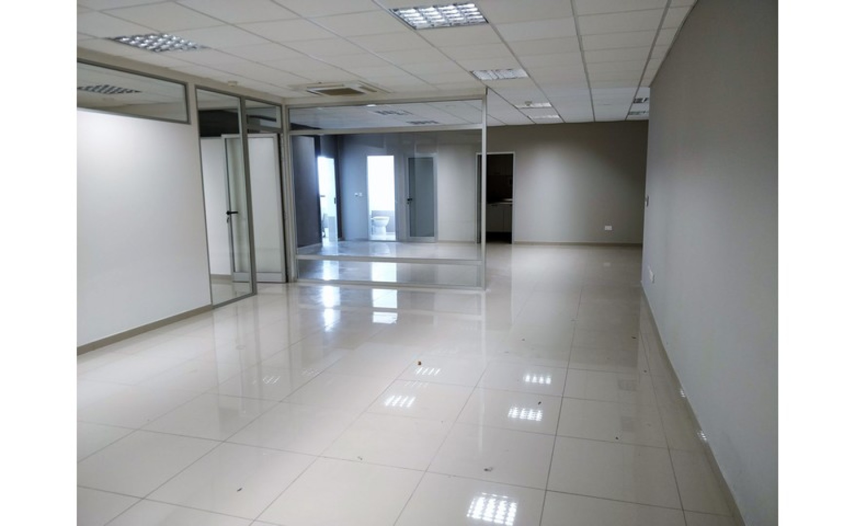 Modern Office for rent in mriehel with an area of 266sqm and optional parking for rent