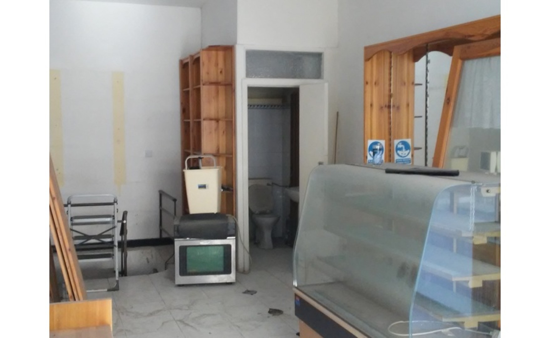 Shops for rent Malta: Qormi 60sqm commercial premises to let