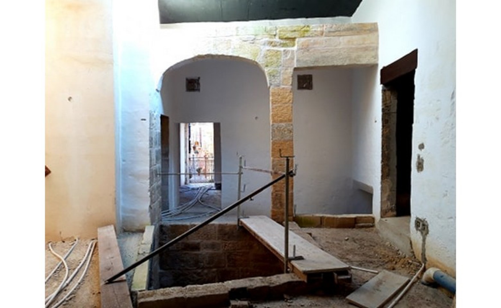 Restaurant to let Malta: Rabat huge 4 levels restaurant for rent in a 550 years old Bottega