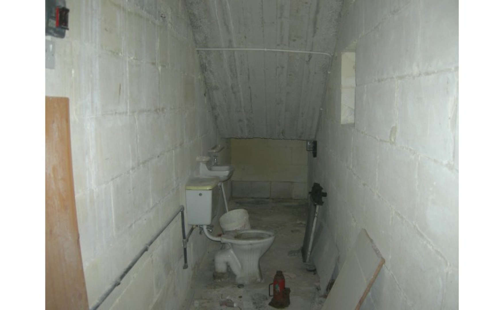 Real estate Malta: Marsascala 120sqm large warehouse for rent