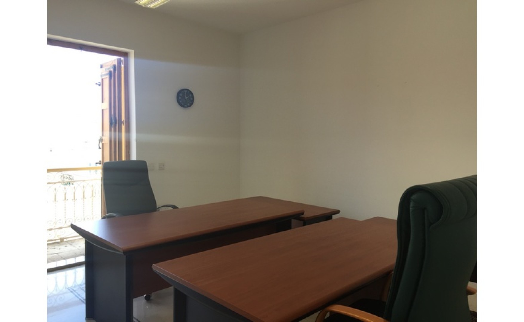 Office to let Malta: 180 sqm Office in Valletta
