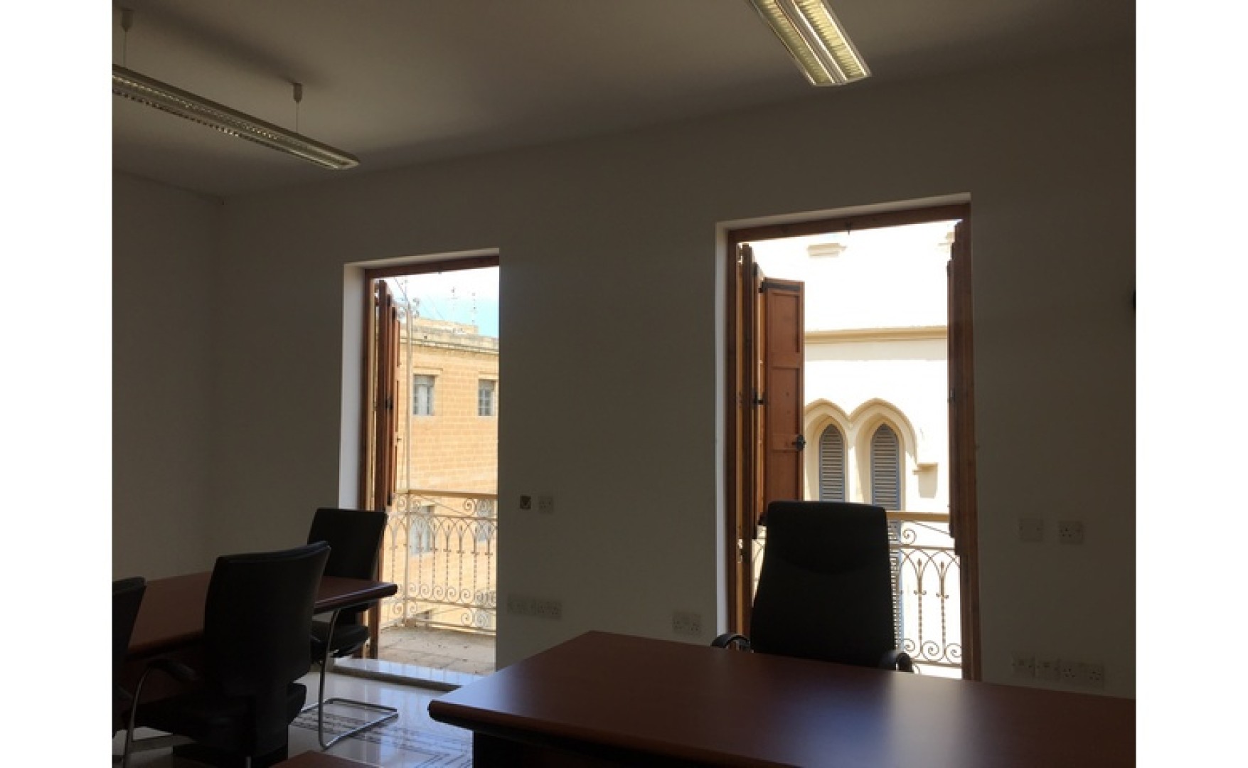 Office to let Malta: 180 sqm Office in Valletta
