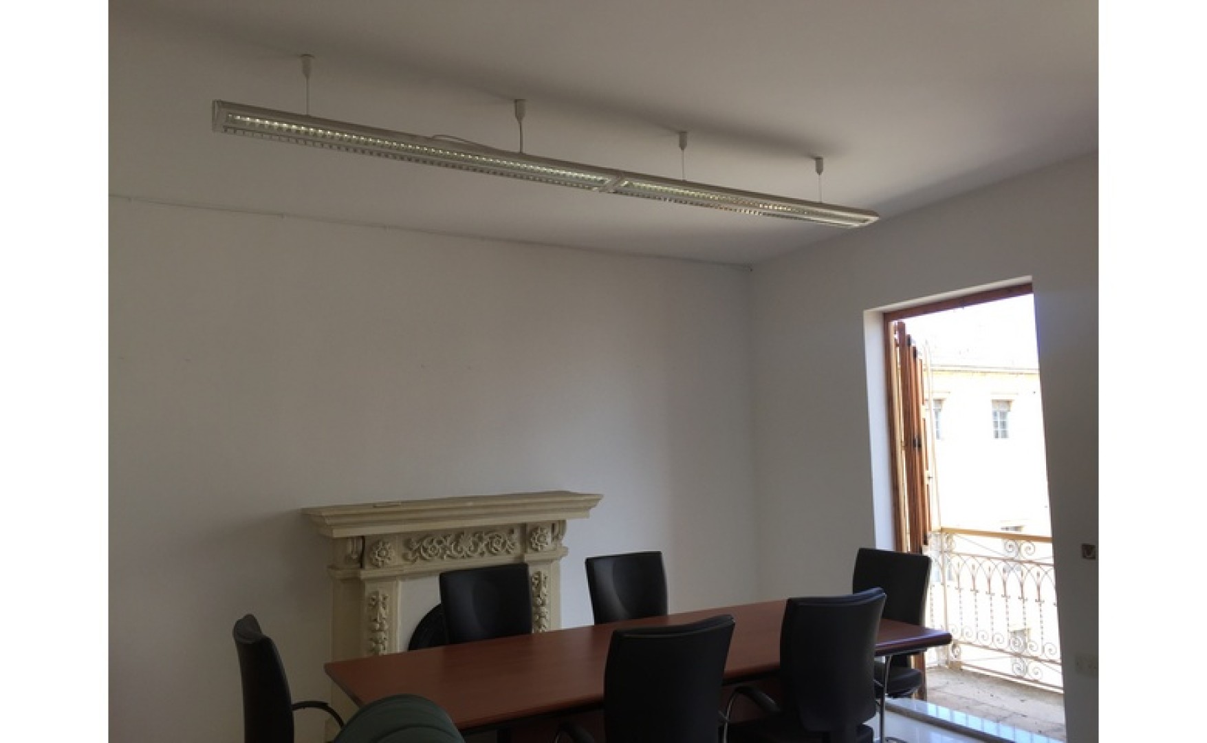 Office to let Malta: 180 sqm Office in Valletta