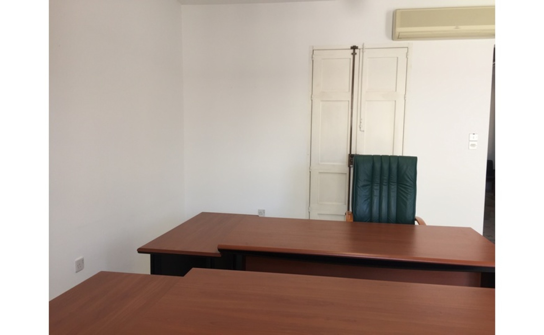 Office to let Malta: 180 sqm Office in Valletta
