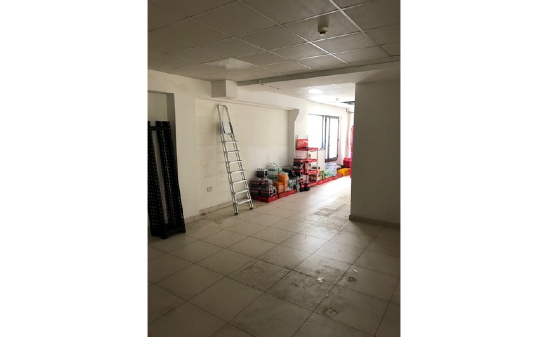 Shops for rent in Malta: Mgarr 300sqm showroom for rent with 220sqm basement stores