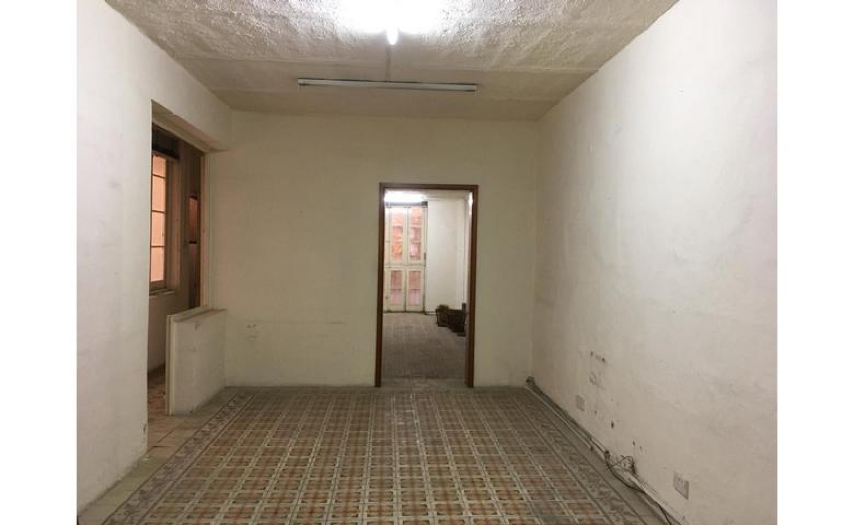 Office to let Malta: Valletta 146sqm commercial premises for rent in converted townhouse