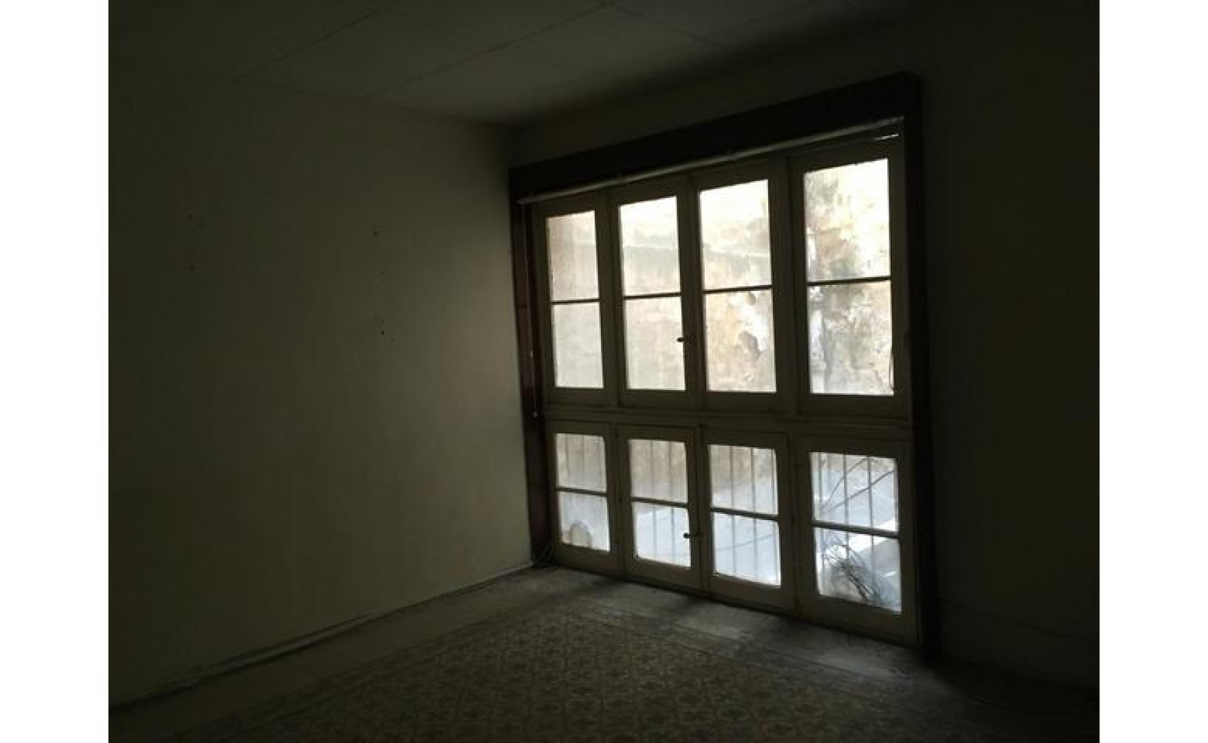 Office to let Malta: Valletta 292sqm commercial premises for rent in converted house
