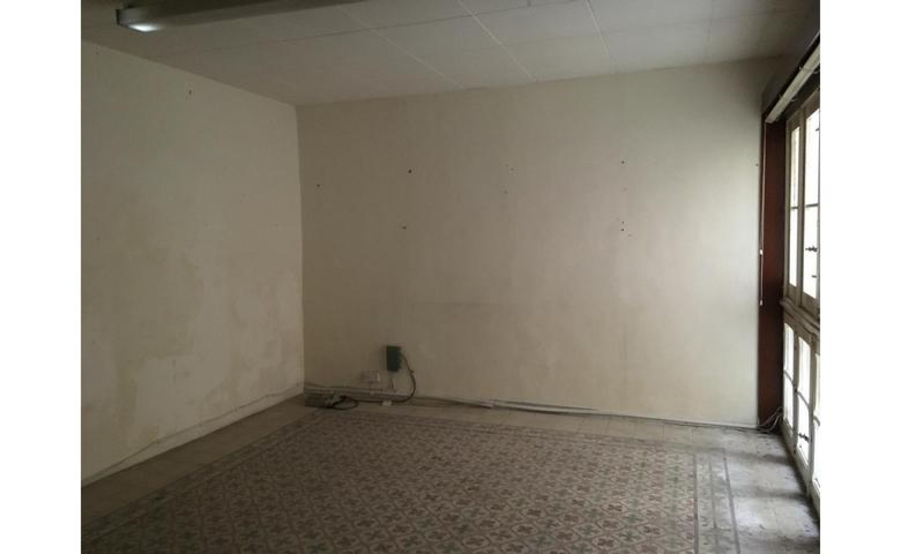 Office to let Malta: Valletta 292sqm commercial premises for rent in converted house