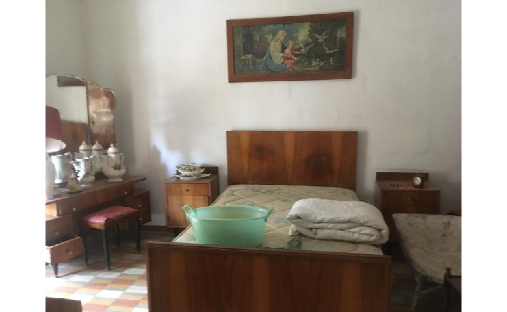 Offices / Apartments for rent in Malta: Spacious Office / Apartment with 3 bedrooms in Floriana