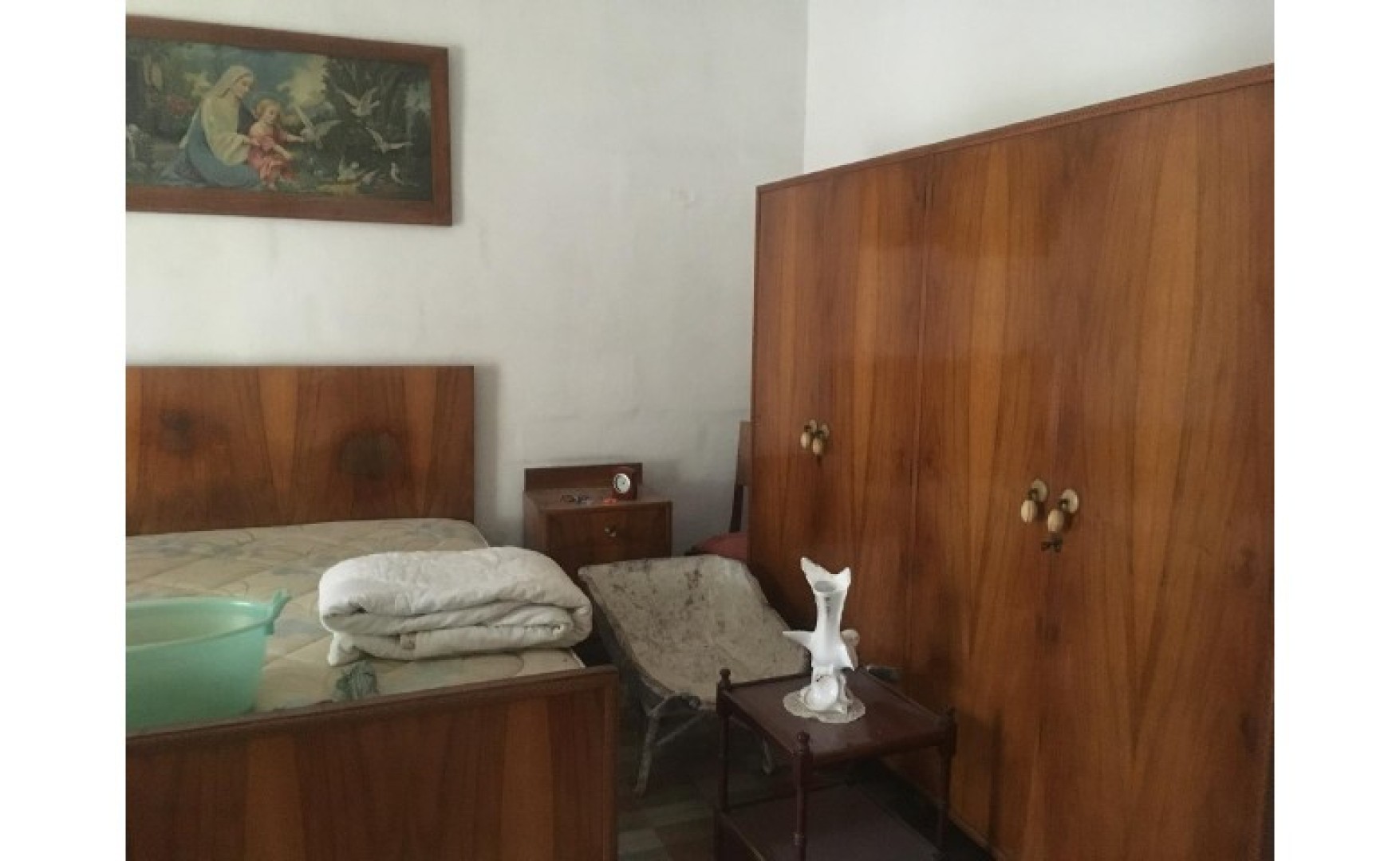 Offices / Apartments for rent in Malta: Spacious Office / Apartment with 3 bedrooms in Floriana