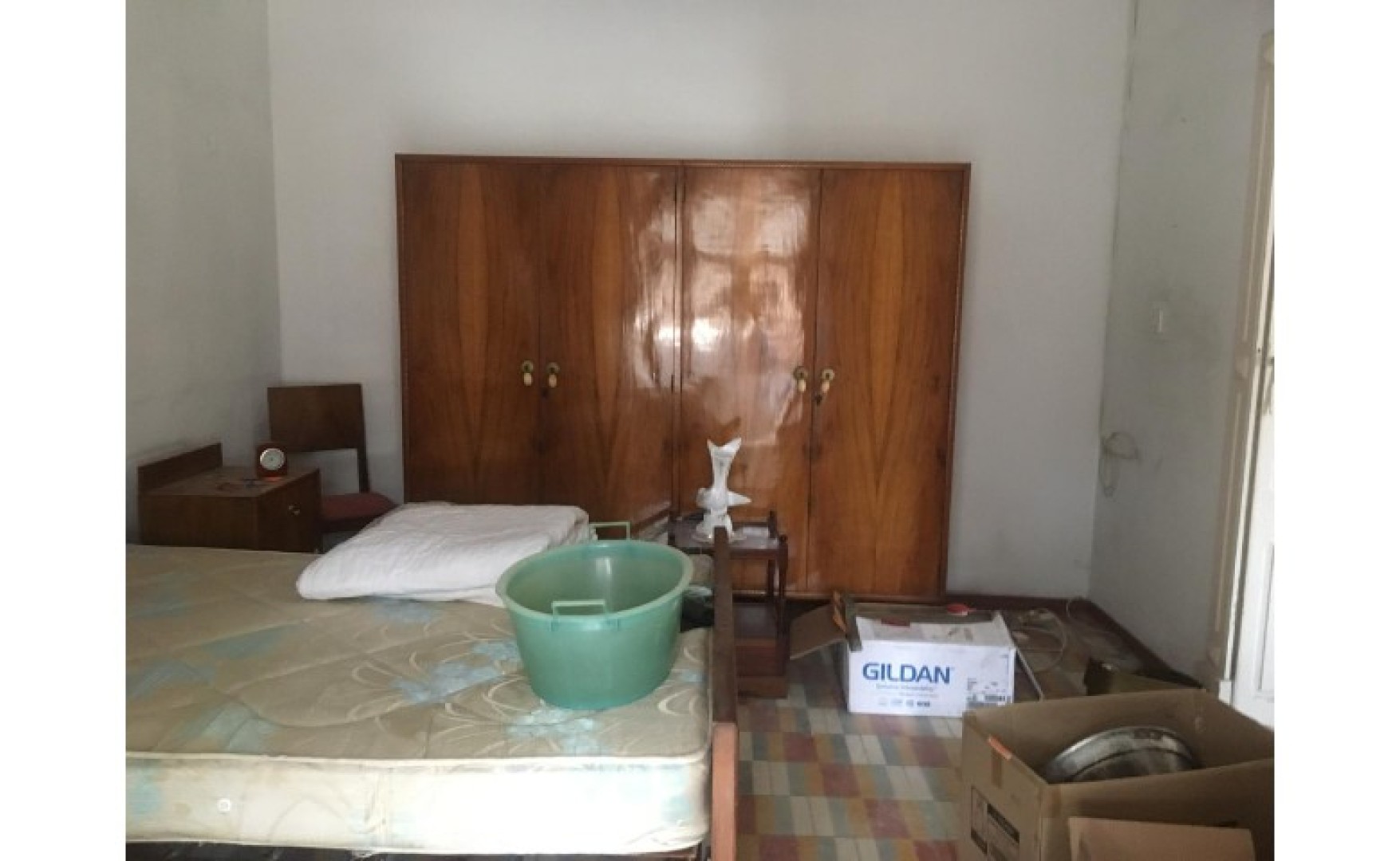 Offices / Apartments for rent in Malta: Spacious Office / Apartment with 3 bedrooms in Floriana