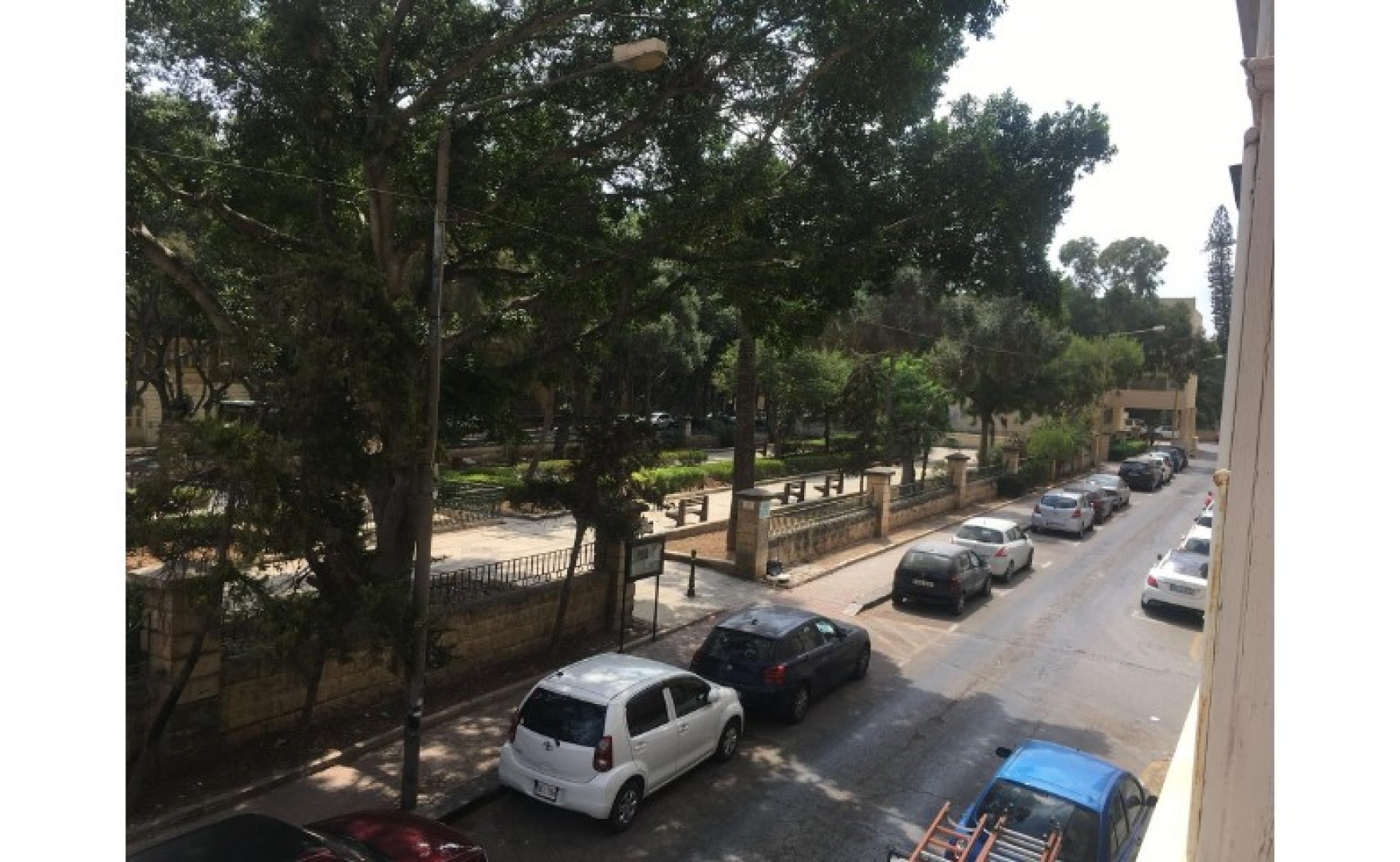 Offices / Apartments for rent in Malta: Spacious Office / Apartment with 3 bedrooms in Floriana
