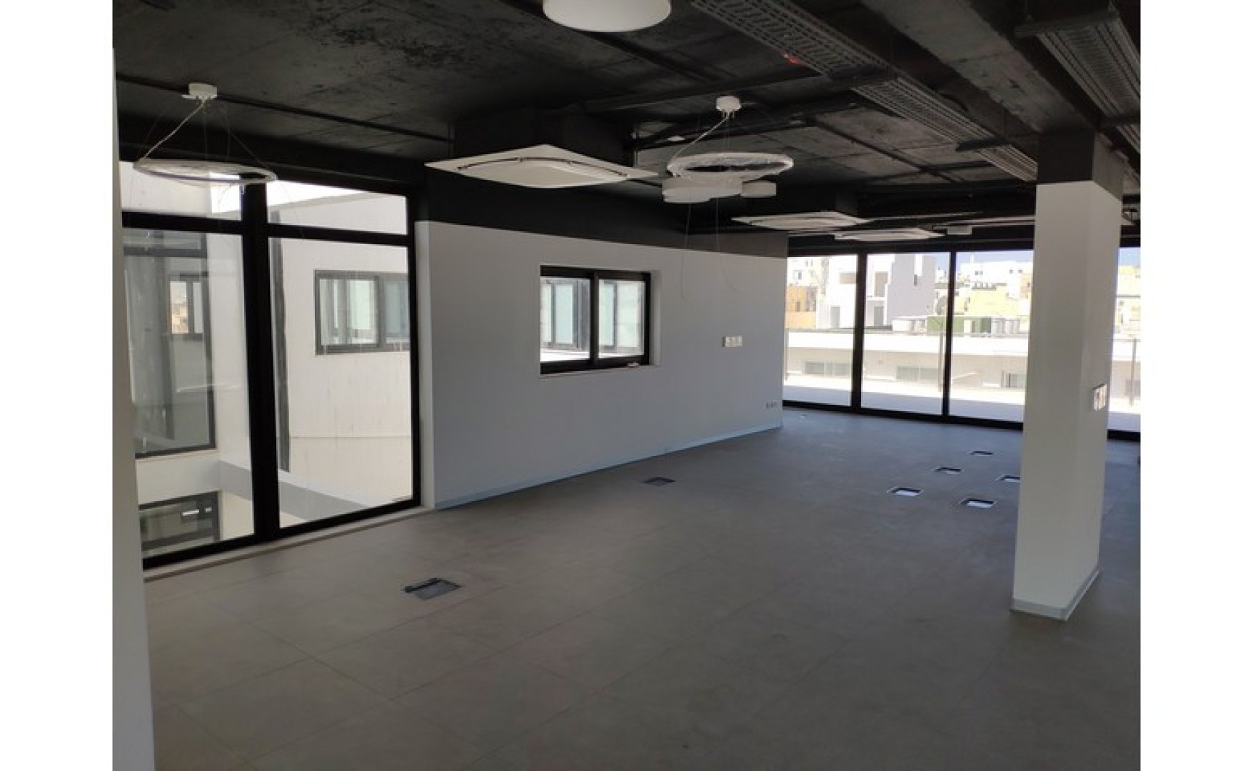 452sqm penthouse office for rent in Gzira