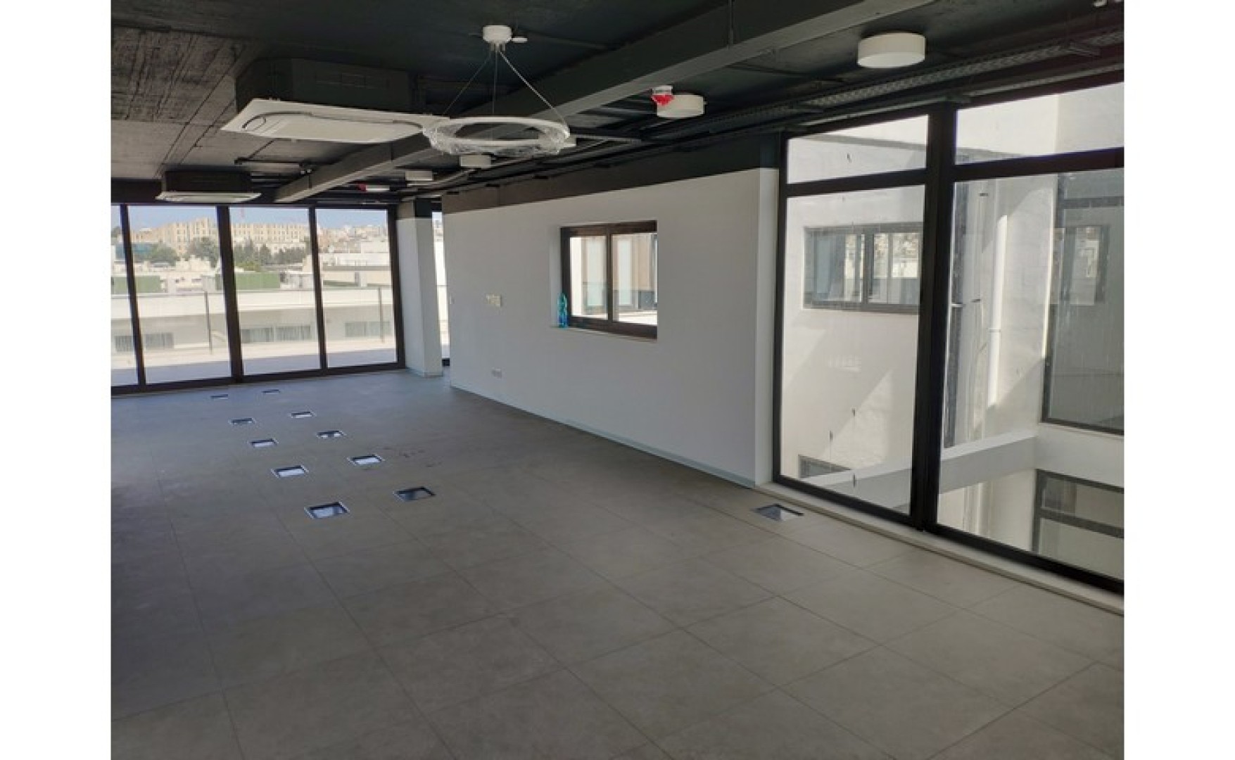 452sqm penthouse office for rent in Gzira