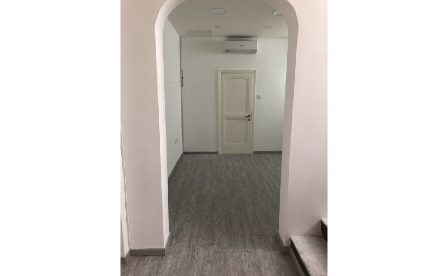 Office to let Malta: Valletta 30sqm Commercial For Rent with its Own Entrance
