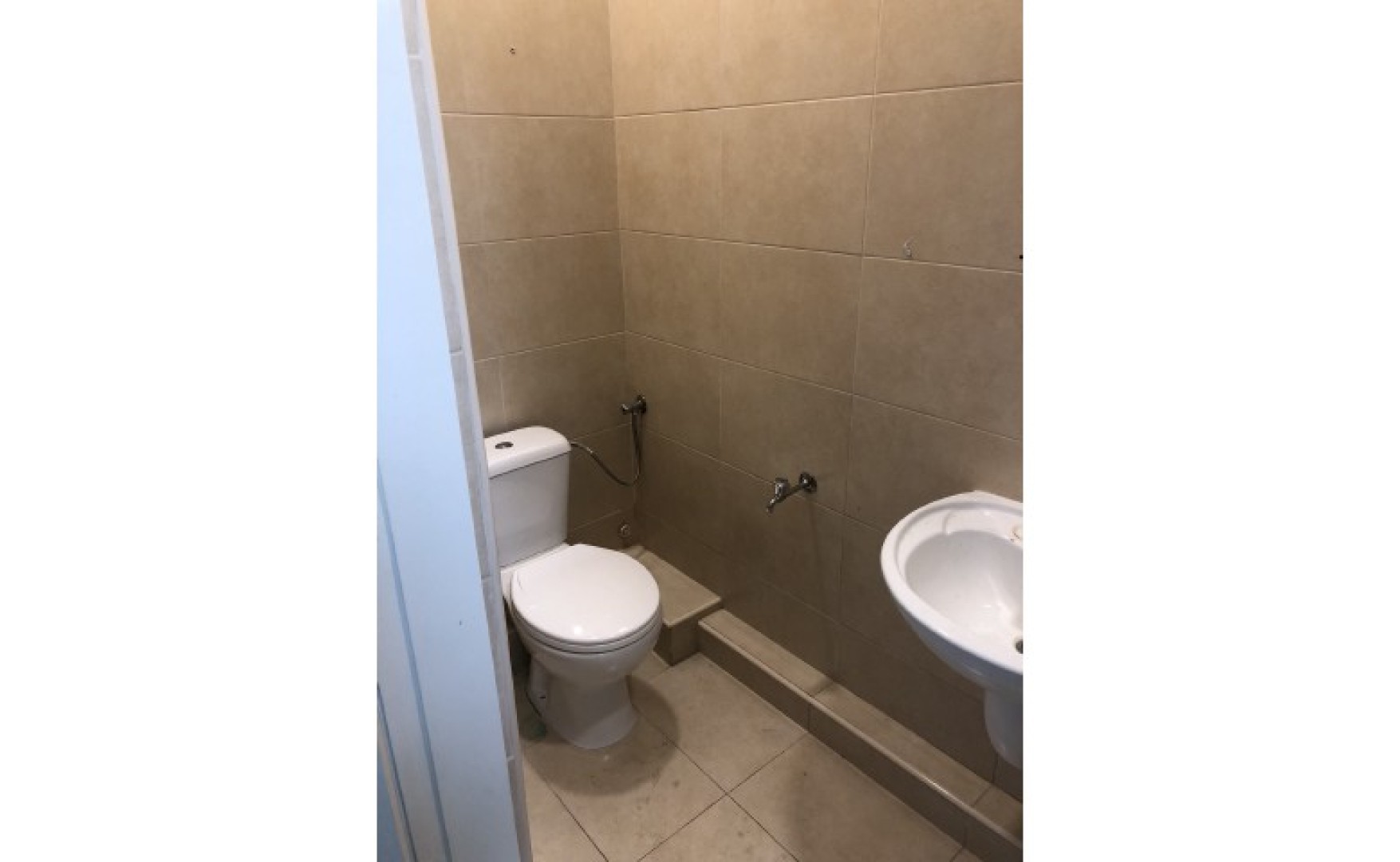 Office to let Malta: Valletta 30sqm Commercial For Rent with its Own Entrance